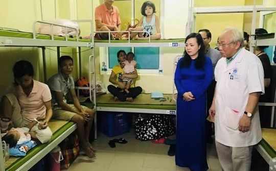 Miễn phí điều trị cho các bệnh nhi sau sự cố cháy xóm trọ ở Đê La Thành