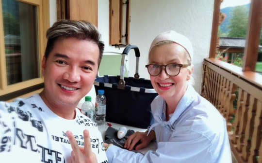 Đàm Vĩnh Hưng nhập viện vì kiệt sức