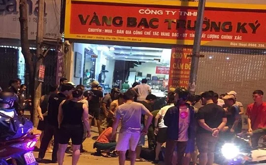 Bắt 3 đối tượng đi ô tô cướp tiệm vàng ở Sơn La