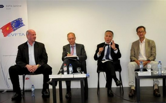 Vietnam pursues open trade, investment environment: official