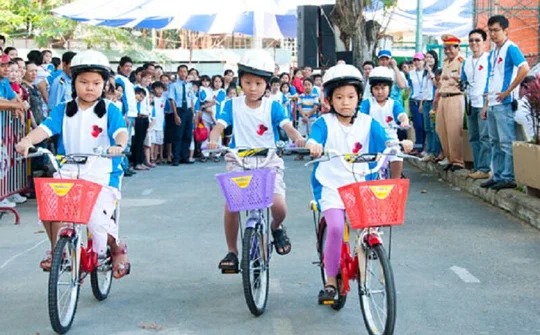 Phát động 'Tháng hành động an toàn giao thông' trong học sinh, sinh viên