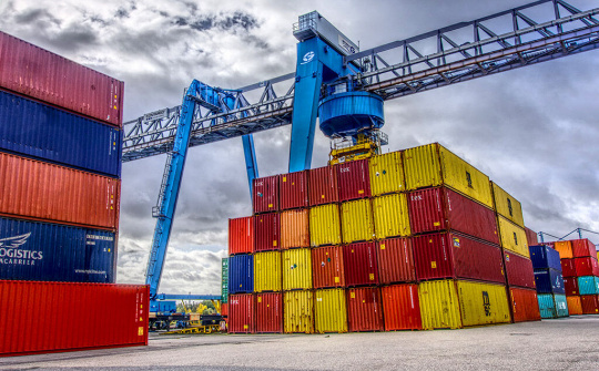 Top 10 nhóm hàng có kim ngạch nhập khẩu lớn nhất 8 tháng qua