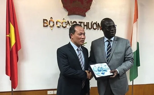 Thúc đẩy hợp tác kinh doanh giữa Việt Nam và Bờ biển Ngà
