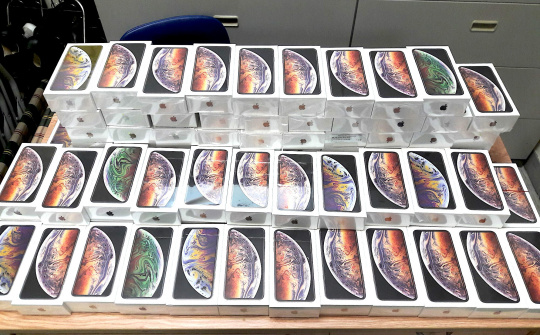 Bắt giữ lô hàng nhập lậu 250 chiếc iPhone, trị giá 6,5 tỷ