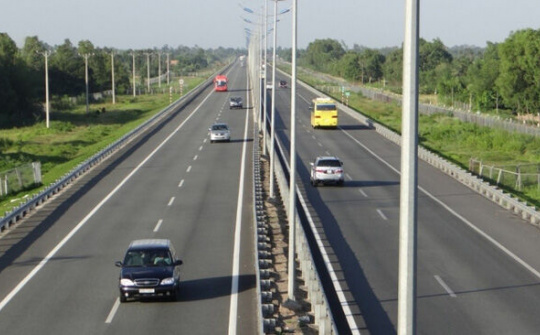 Phối hợp chặt chẽ trong xây dựng một số đoạn đường bộ cao tốc