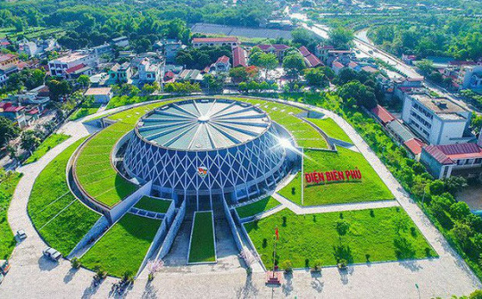 Khẩn trương nghiên cứu đầu tư, mở rộng Cảng hàng không Điện Biên