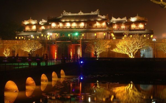 Đầu tư hơn 27 tỷ đồng thắp sáng Hoàng Thành Huế