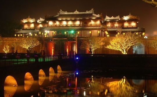 Đầu tư hơn 27 tỷ đồng thắp sáng Hoàng Thành Huế
