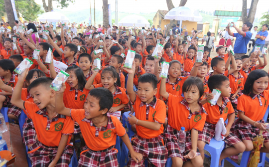 Sữa học đường: Vì dinh dưỡng và chiều cao của thế hệ tương lai