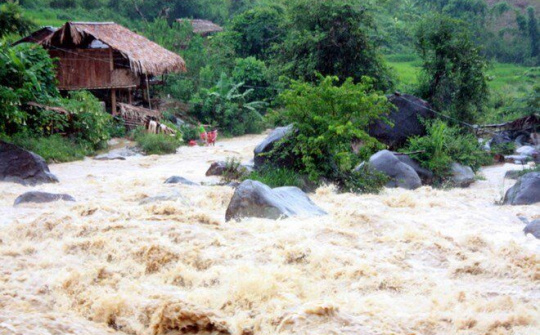 Chiều và đêm nay, các tỉnh miền Trung mưa lớn, nguy cơ xảy ra lũ quét