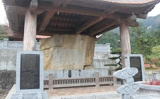 Bảo vật Quốc gia bia vua Lê Thái Tổ ở vùng biên giới Tây Bắc