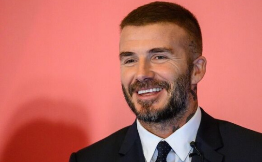 Soái ca David Beckham sau tin đồn cấy tóc