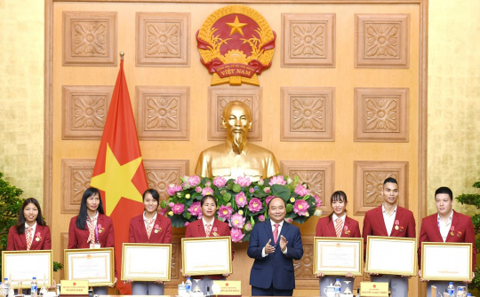 Thủ tướng gặp mặt đoàn thể thao Việt Nam dự ASIAD 2018