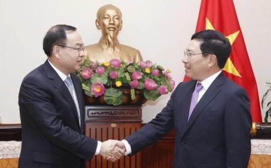 Deputy PM hosts mayor of Chinese province
