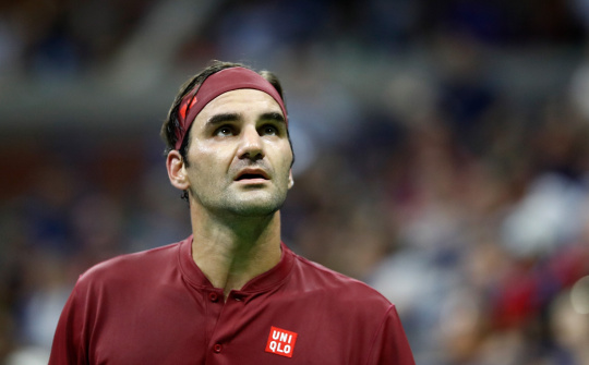 Federer thua sốc, bị loại khỏi US Open 2018 vì 'ông trời'