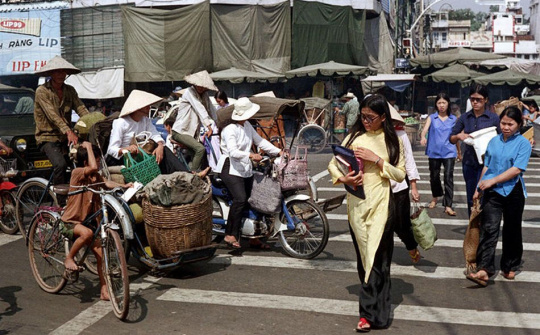 Sài Gòn năm 1973 sống động qua bộ ảnh chụp bằng máy phim