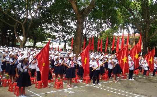 Trường Tiểu học Phụng Châu tưng bừng khai giảng năm học 2018-2019