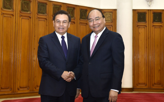 Thủ tướng tiếp Chủ tịch Uỷ ban Trung ương Mặt trận Lào xây dựng đất nước