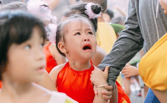 Hình ảnh đáng yêu ngày khai giảng của các bé 'gây sốt' cộng đồng mạng
