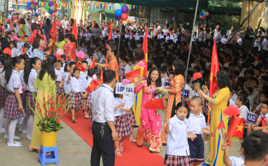 Trường tiểu học Xuân La: Tưng bừng chào đón năm học mới