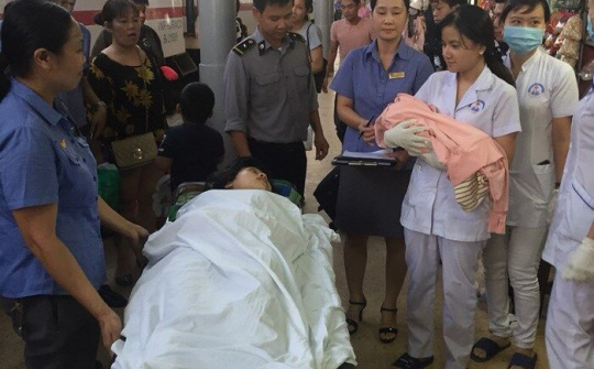 Nhân viên tàu SE6 đỡ đẻ thành công cho sản phụ trở dạ lúc 3h sáng