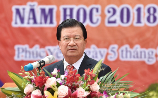 Phó Thủ tướng Trịnh Đình Dũng dự lễ khai giảng tại Vĩnh Phúc