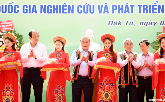 Thủ tướng dự lễ khánh thành Trung tâm Quốc gia nghiên cứu và phát triển sâm Ngọc Linh