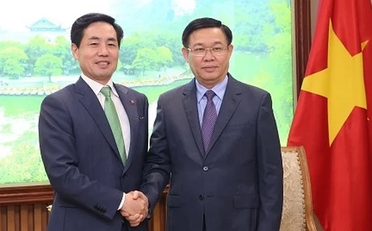 Deputy PM voices support for Lotte business expansion
