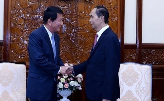 President welcomes VN-Japan, Japan-VN Special Ambassador