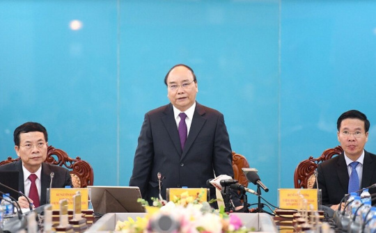 Thủ tướng Nguyễn Xuân Phúc làm việc với Bộ Thông tin và Truyền thông