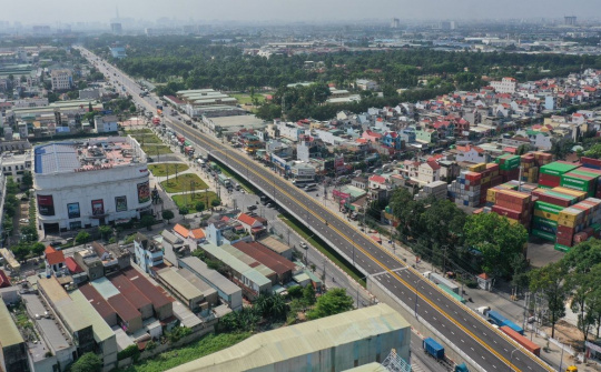 Bình Dương thông xe cầu vượt thép đầu tiên hơn 115 tỉ đồng