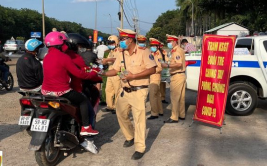 Lực lượng CSGT Đồng Nai: "Ghi điểm mạnh" trong lòng nhân dân