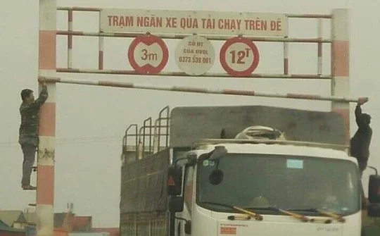 Thanh Hóa: Bao giờ mới xử lý dứt điểm nạn xe quá tải trên địa bàn huyện Thọ Xuân?