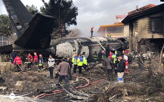 Máy bay Boeing 707 rơi ở Iran, 15 người thiệt mạng