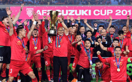 Thủ tướng: Triệu con tim người hâm mộ hướng về đội tuyển Việt Nam