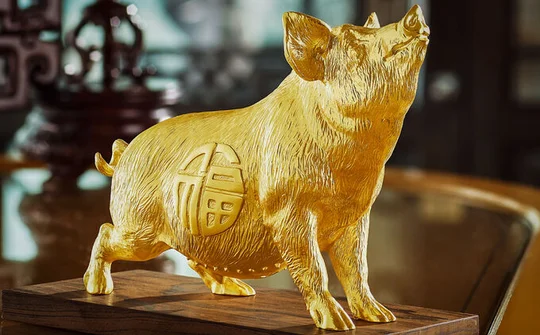 Tượng heo vàng giá trăm triệu ở Sài Gòn