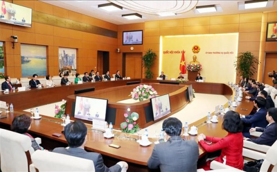 Chủ tịch Quốc hội tiếp Chủ tịch Nhóm nghị sĩ hữu nghị Hàn Quốc-Việt Nam 