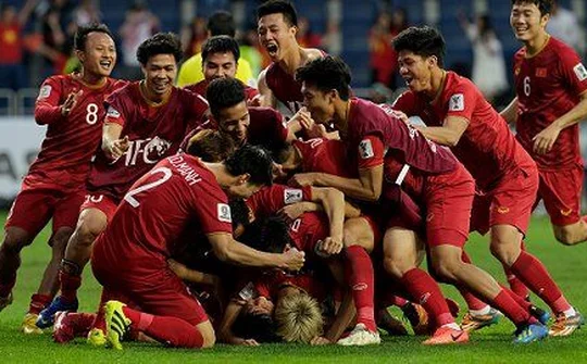 'Mưa' tiền thưởng cho đội tuyển nước nhà từ các doanh nghiệp sau trận Việt Nam - Jordan