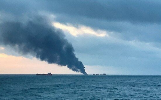 Nga: 11 người thiệt mạng trong vụ cháy tàu ở eo biển Kerch