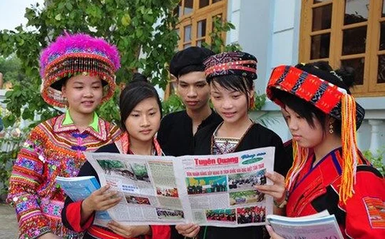 Cấp 19 ấn phẩm báo, tạp chí cho vùng dân tộc thiểu số và miền núi