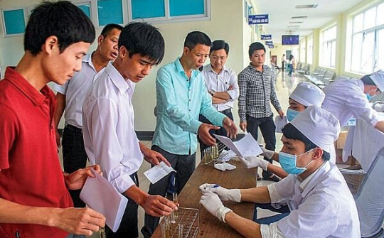 Thực hiện nghiêm quy định về khám sức khoẻ định kỳ cho lái xe