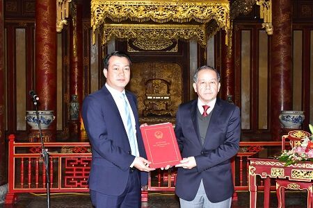 Huế: Trao quyết định đầu tư dự án hơn 3.300 tỷ đồng