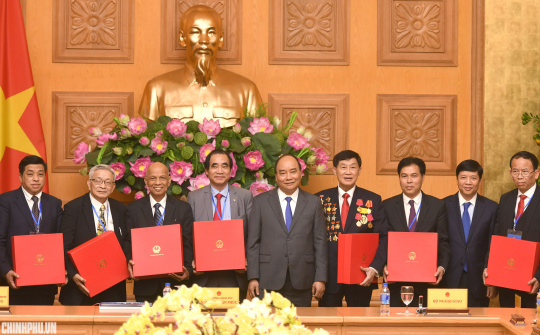 Thủ tướng gặp gỡ kiều bào trong Chương trình 'Xuân quê hương'