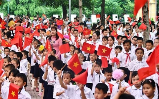 TP Hồ Chí Minh: Học sinh nghỉ Tết sớm từ hôm nay, bố mẹ lo gửi con 'rối như canh hẹ'