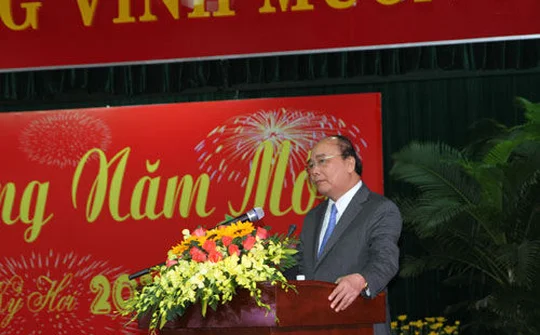 Thủ tướng chúc Tết lãnh đạo, nguyên lãnh đạo khu vực miền Trung