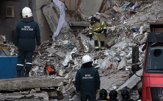 Nga: Hơn 27 người thiệt mạng trong vụ nổ sập chung cư