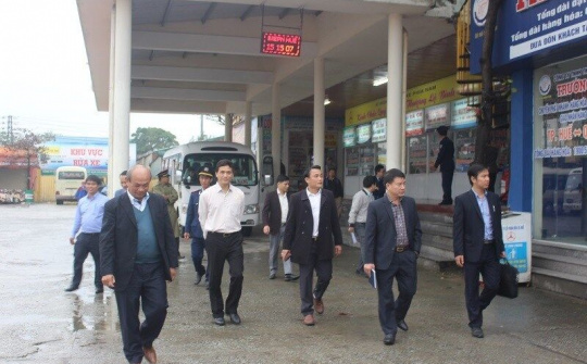 Bộ GTVT kiểm tra đột xuất công tác đảm bảo ATGT, vận tải Tết tại Huế