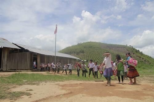 Ổn định đời sống dân di cư tự do