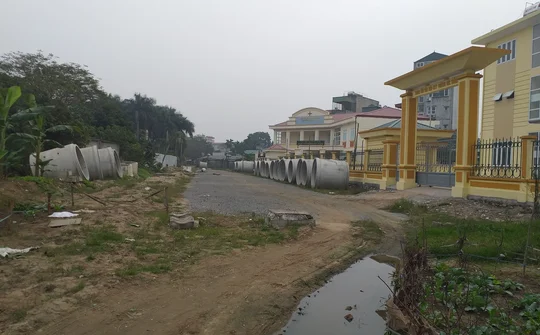 Phường Đức Thắng (Q.Bắc Từ Liêm): Bài 2 - Nhiều hộ dân bức xúc vì cách quản lý 'trên trời'