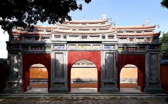 Trùng tu các công trình tại Điện Phụng Tiên của Đại Nội Huế